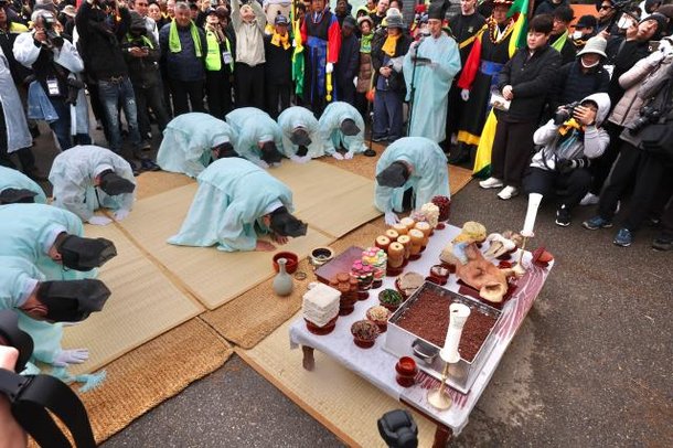 PHOTOS: Tug-of-war ritual in Dangjin seeks unity, blessings : 네이트 뉴스