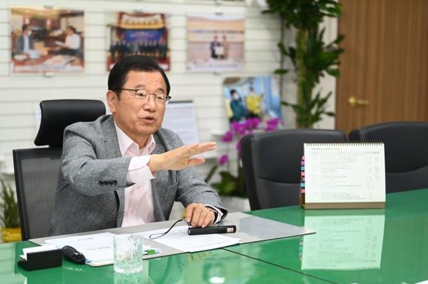 이현재 하남시장, 육아·안전·한부모·다문화·1인가구까지…가족지원망 촘촘히 넓힌다 : 네이트 뉴스