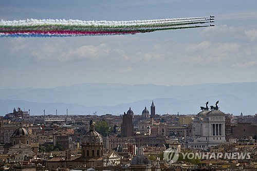 APTOPIX Italy Britain Royals : 네이트 뉴스