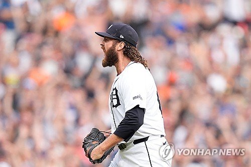 Giants Foley Baseball : 네이트 뉴스