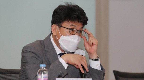 진성준 