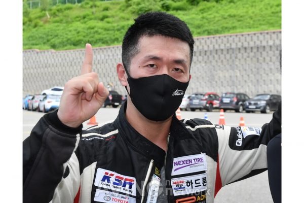 2021 넥센스피드레이싱 3전, 'KSR-GT' 이변은 없었다! 김성훈 깔끔하게 폴투피니시로 마무리 : 네이트 뉴스