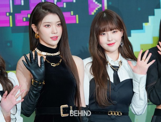 [포토] 케플러(Kep1er) 샤오팅X김채현, 클로즈업 부르는 투샷··· 'KBS 가요대축제' 레드카펫 | 네이트 연예