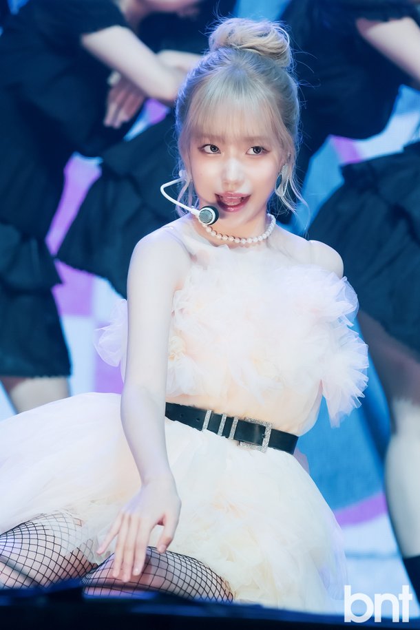 [bnt포토] 조유리 '존귀로운 쪼율' : 네이트 뉴스