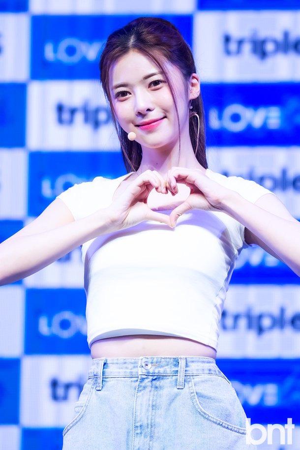 [bnt포토] 러블루션 서다현 '러블리하다현' : 네이트 뉴스