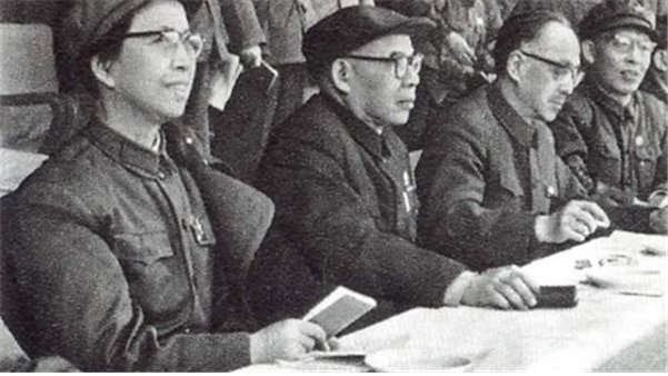 권력에 걸림돌이 되면…옛 동지도 반역자일 뿐 : 네이트 뉴스