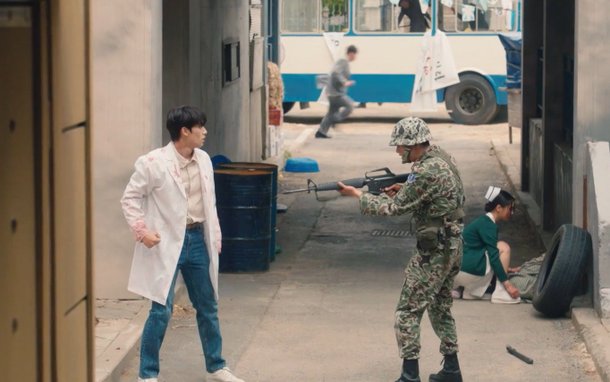 [왓칭] 피비린내 나던 5월 광주에도, 사랑은 꽃피었다 : 네이트 뉴스