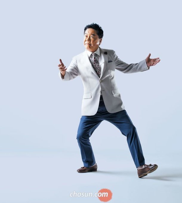 심형래 과거 방송 행사에서 전신이 나온 모습