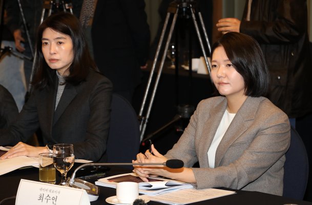 상반기 보수로 네이버 최수연 27억·이해진 16억…카카오 정신아는 12억 : 네이트 뉴스