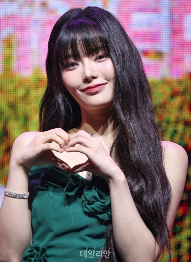키나, 고양이 여우상 : 네이트 연예