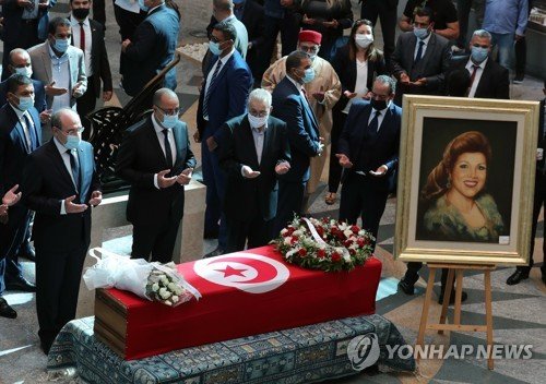 TUNISIA PEOPLE SINGER NAAMA DEAD : 네이트 뉴스