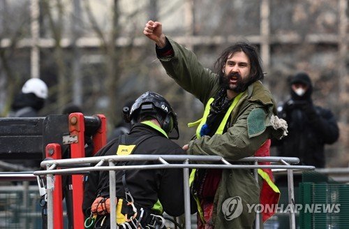 BRITAIN HS2 REBELLION PROTEST : 네이트 뉴스