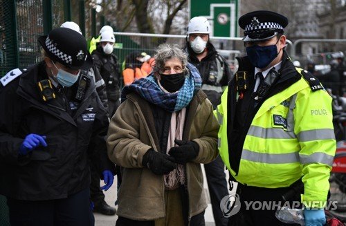 BRITAIN HS2 REBELLION PROTEST : 네이트 뉴스