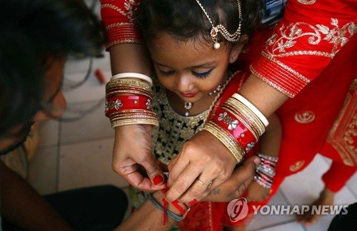 PAKISTAN TRADITIONS RAKSHA BANDHAN : 네이트 뉴스