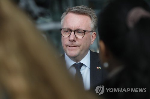 BELGIUM NATO DEFENSE MINISTERS MEETING : 네이트 뉴스