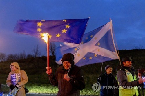 BRITAIN SCOTLAND POLITICS BREXIT : 네이트 뉴스