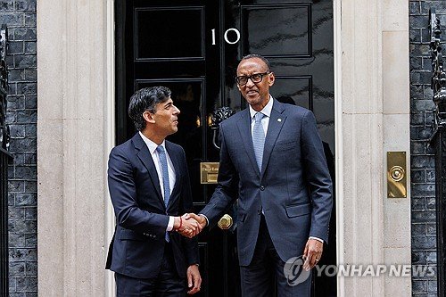 BRITAIN RWANDA DIPLOMACY : 네이트 뉴스
