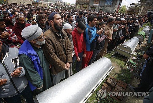 India Kashmir Boat Accident : 네이트 뉴스