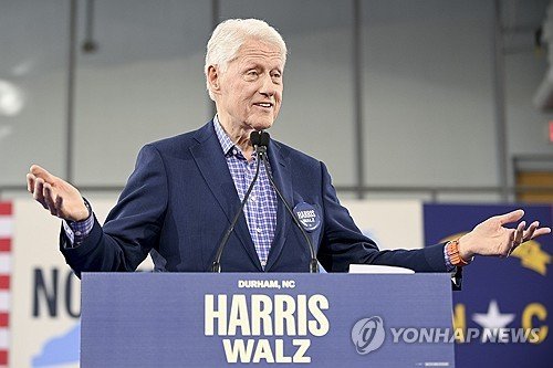 USA NORTH CAROLINA WALZ CLINTON RALLY : 네이트 뉴스