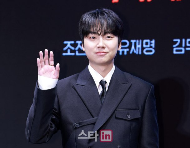 [포토]배우 성유빈, 노 웨이 아웃 : 더 룰렛에서 만나요~ : 네이트 연예