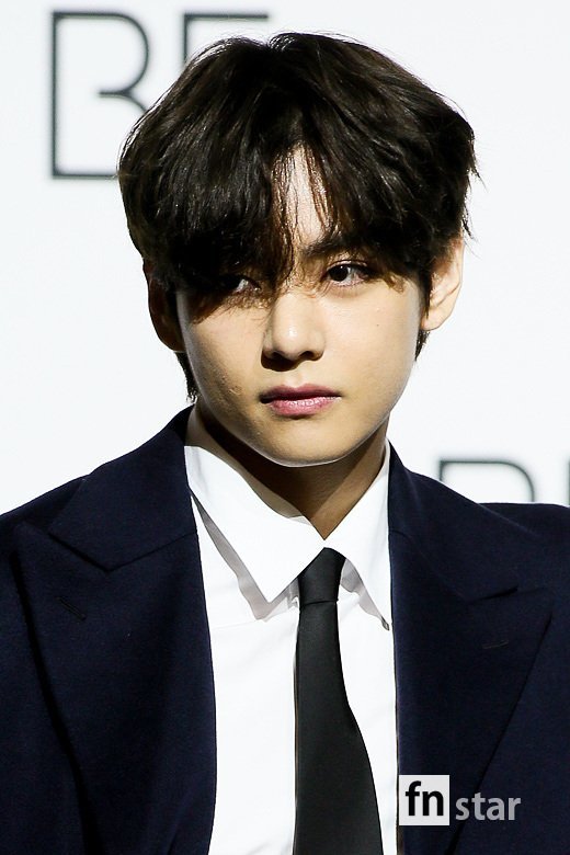 [포토] BTS 뷔, '차원이 다른 잘생김' : 네이트 연예