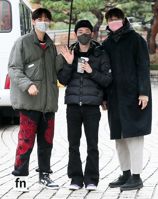 [포토] 2AM 임슬옹-조권-정진운, '7년만에 함께 해요' : 네이트 연예