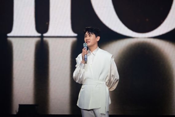 영탁, 8개 도시 전국투어 'TAK SHOW' 서울 앵콜 콘서트 