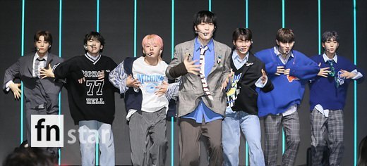 [포토] 하우, '심장이 뜨거워져' : 네이트 연예