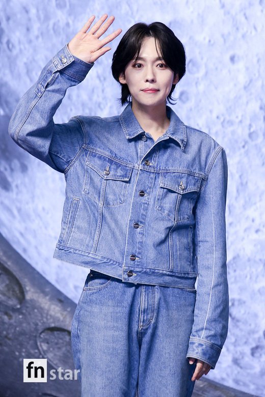 [포토] 김진우, '위너 대표로 왔어요' : 네이트 연예