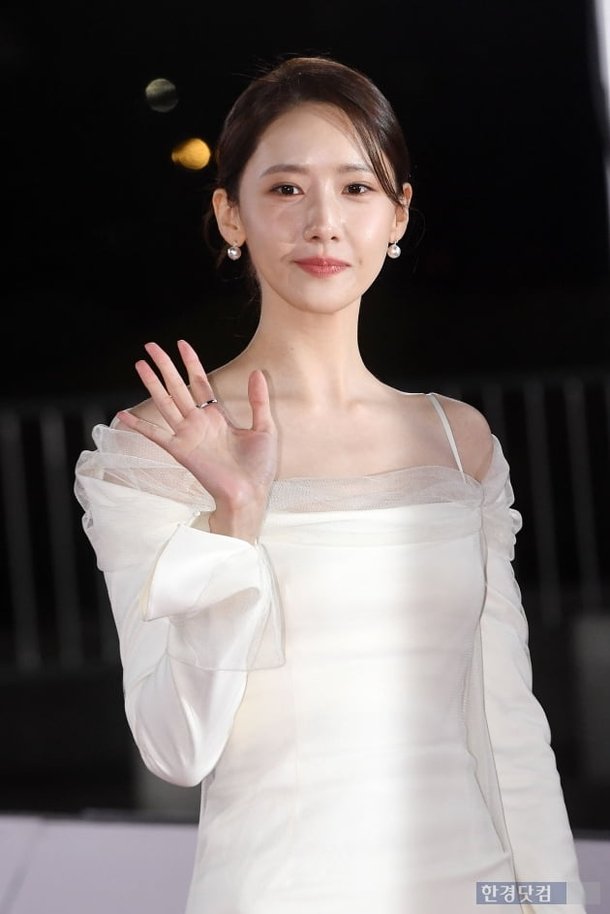 [포토] 윤아, '숨이 턱 막히는 아름다움'(청룡영화상) : 네이트 연예