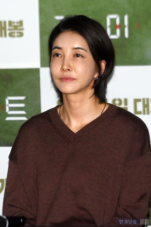 [포토] 진서연, '화려하게 꾸미지 않아도 충분히 멋져' : 네이트 연예