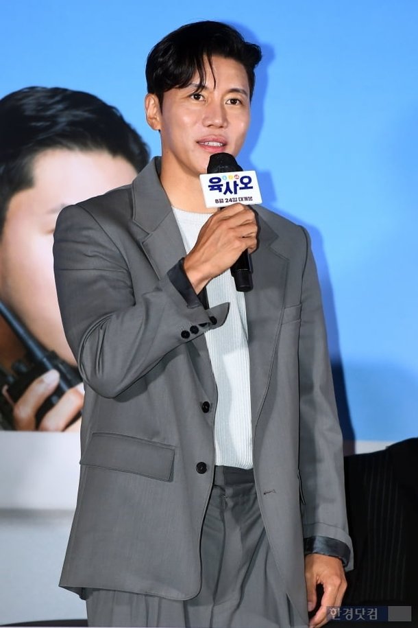 [포토] 음문석, '부드러운 모습에 눈길~' : 네이트 연예