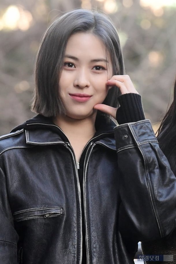 [포토] ITZY 류진, '예쁨 가득한 미소~' | 네이트 연예