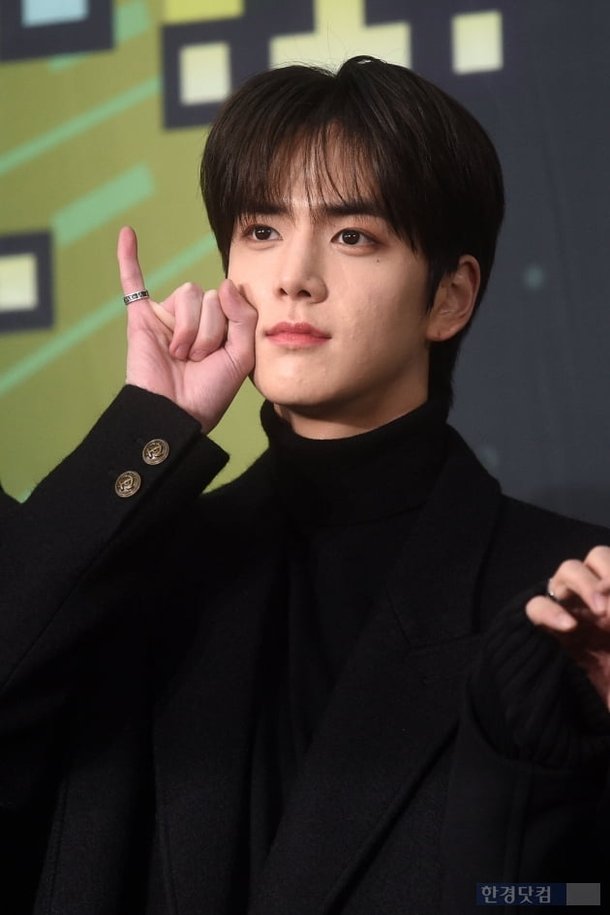 [포토] 더보이즈 영훈, '약속 해줘~'(KBS가요대축제) : 네이트 연예