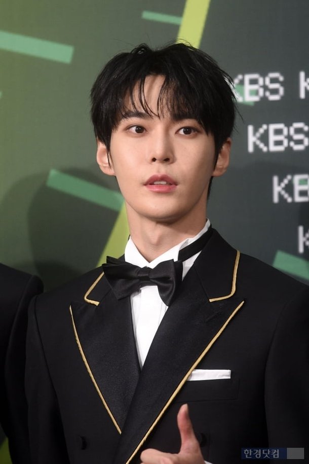 [포토] NCT 도영, '잘~생겼다 이 남자'(KBS가요대축제) : 네이트 연예