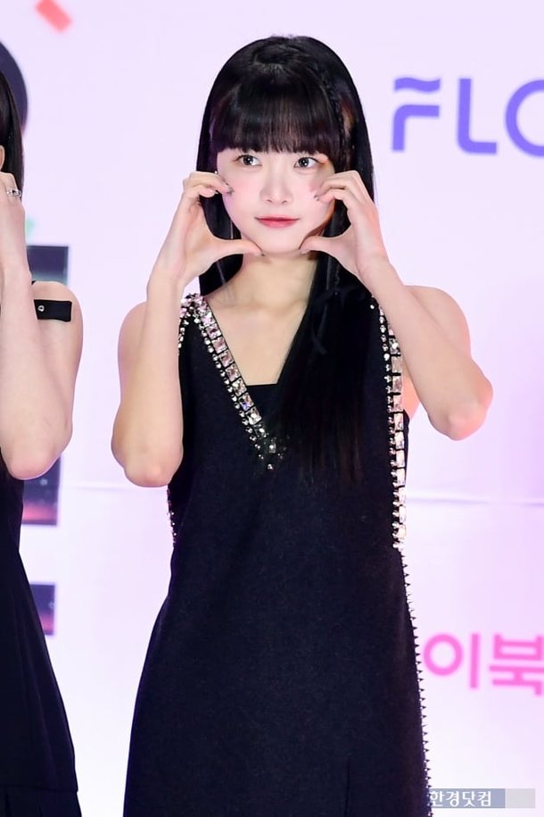[포토] 르세라핌 홍은채, '인형처럼 귀여워~' (2022 SBS 가요대전) | 네이트 연예