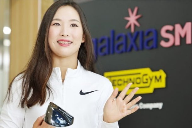 이지현 골퍼 "우승도 신인왕도 전부 목표…'나이키의 선택' 증명하겠다" : 네이트 스포츠 이지현 골퍼 "우승도 신인왕도 전부 목표…'나이키의 선택' 증명하겠다" : 네이트 스포츠