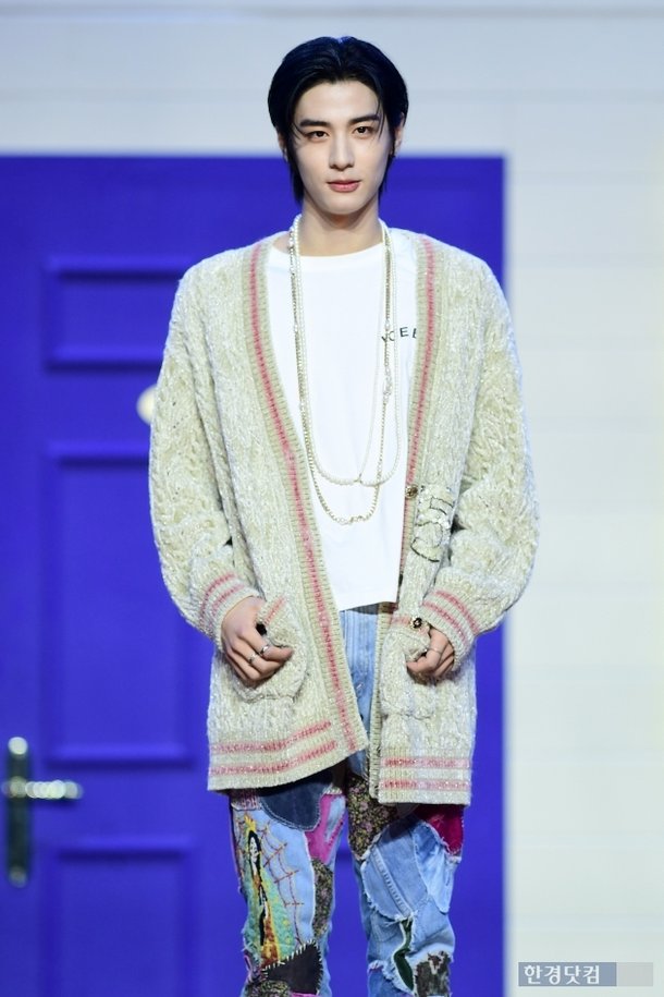 [포토] 보이넥스트도어 이한, '강렬한 눈빛' : 네이트 연예