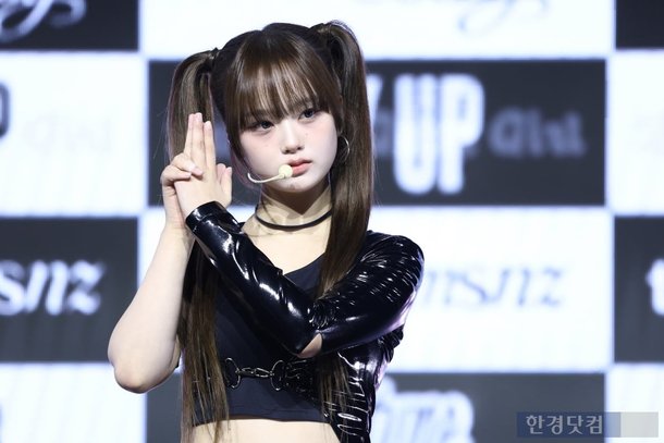 [포토+] 트리플에스 서아, '도도하게 변신한 막내' : 네이트 연예
