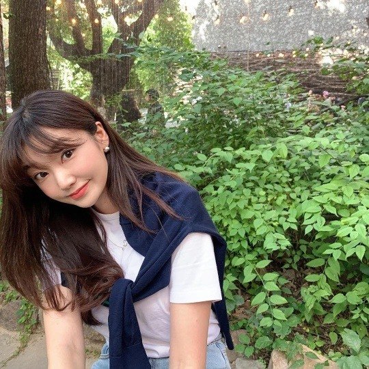 '나는 솔로' 9기 옥순, 팬들과 소통왕…연예인보다 잘 나가 : 네이트 연예