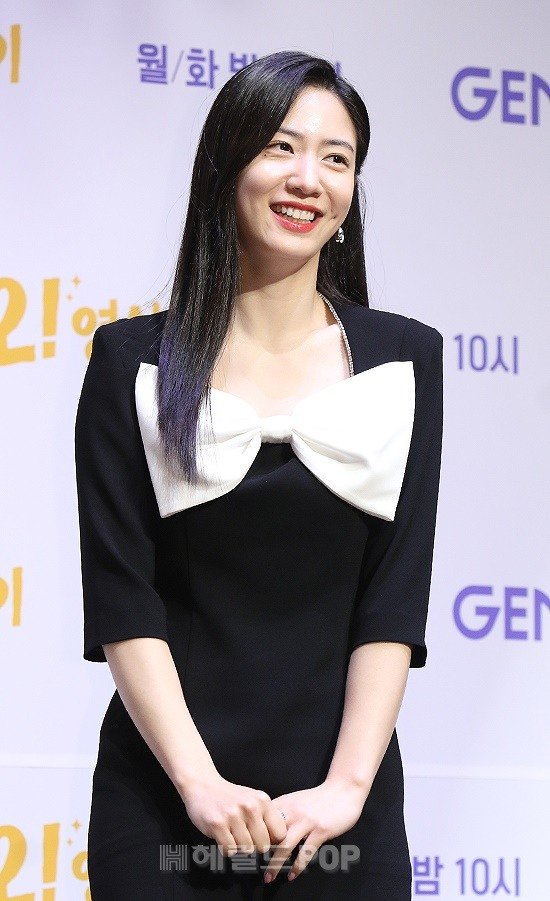 [포토]정우연, 미소가 예뻐 : 네이트 뉴스