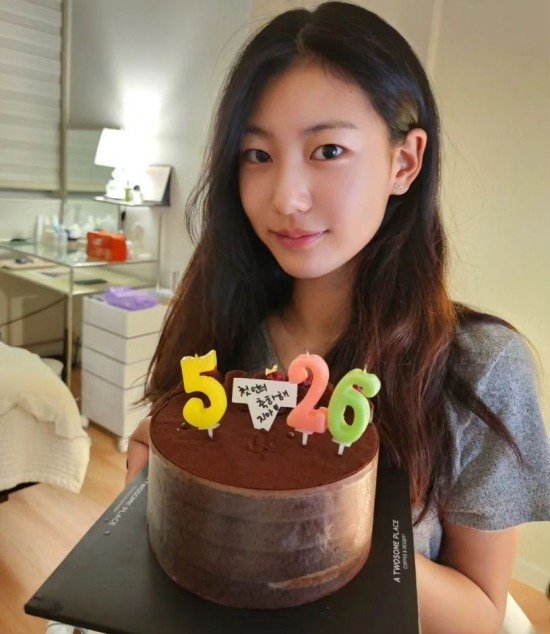 박연수 딸 송지아, 4년 만에 너무 축하할일 생겼다…온가족이 감동 : 네이트 연예