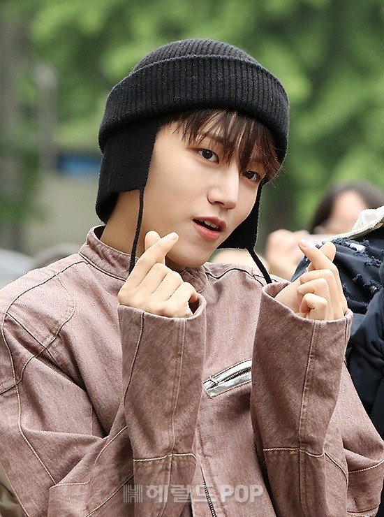 [포토]보이넥스트도어 리우, 앙증맞게 : 네이트 뉴스