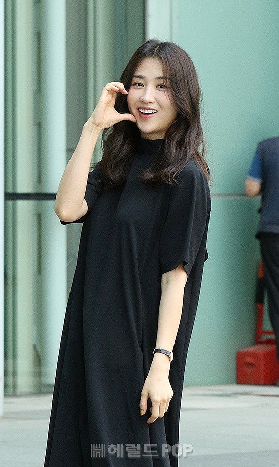 [포토]박하선, 씨네타운에서 만나요 : 네이트 뉴스