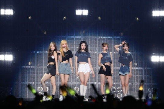 르세라핌, 'FLAME RISES' 日 공연 성황리 마무리…총 6만 관객 동원 : 네이트 연예