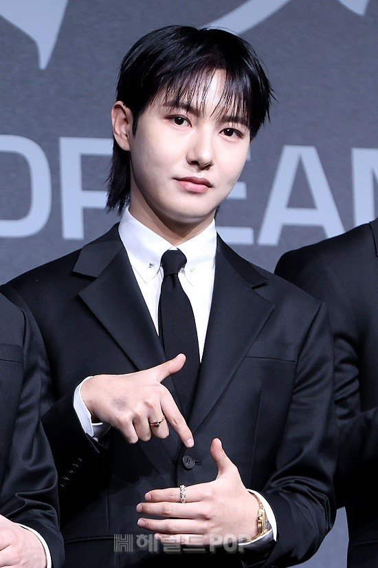 [포토]NCT드림 런쥔, 귀공자 비주얼 : 네이트 뉴스