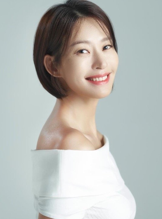 정애연, 연극 '슈만' 합류…무대도 꾸준히 오르는 연기열정(공식) : 네이트 연예