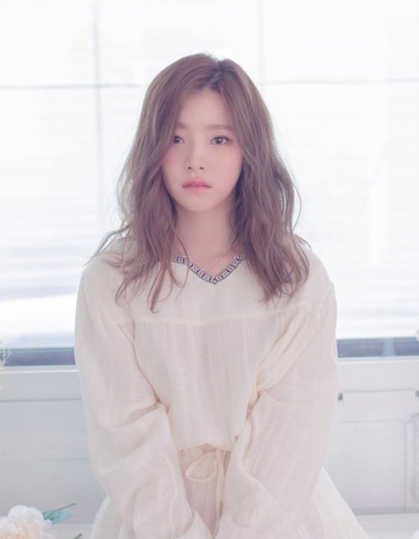 가수 벤, 이욱 W재단 이사장과 이혼…