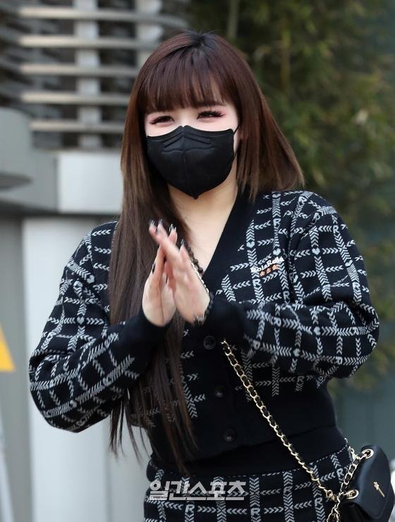 [포토] 박봄 '앞으로 자주 봐요' : 네이트 연예