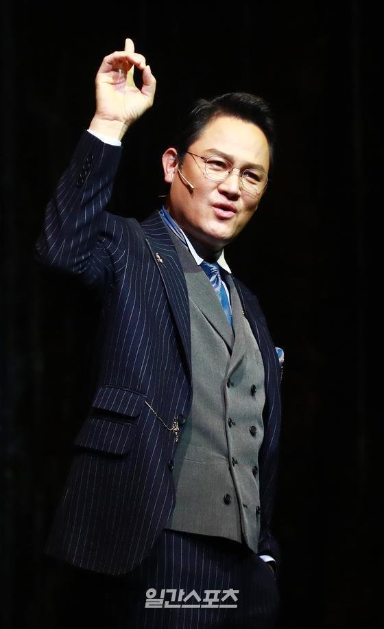 [포토] 강성진, 열정이 넘쳐 : 네이트 연예